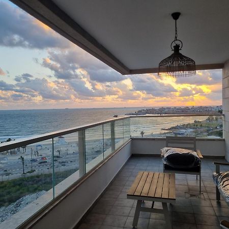 Beachfront Gallery Acre Esterno foto