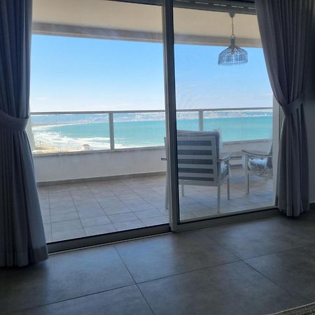 Beachfront Gallery Acre Esterno foto