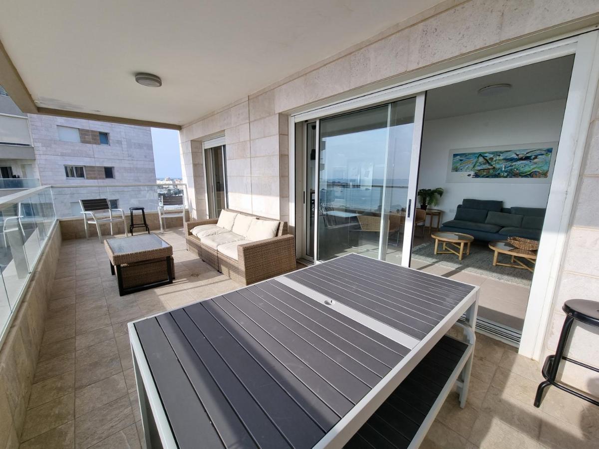 Beachfront Gallery Acre Esterno foto