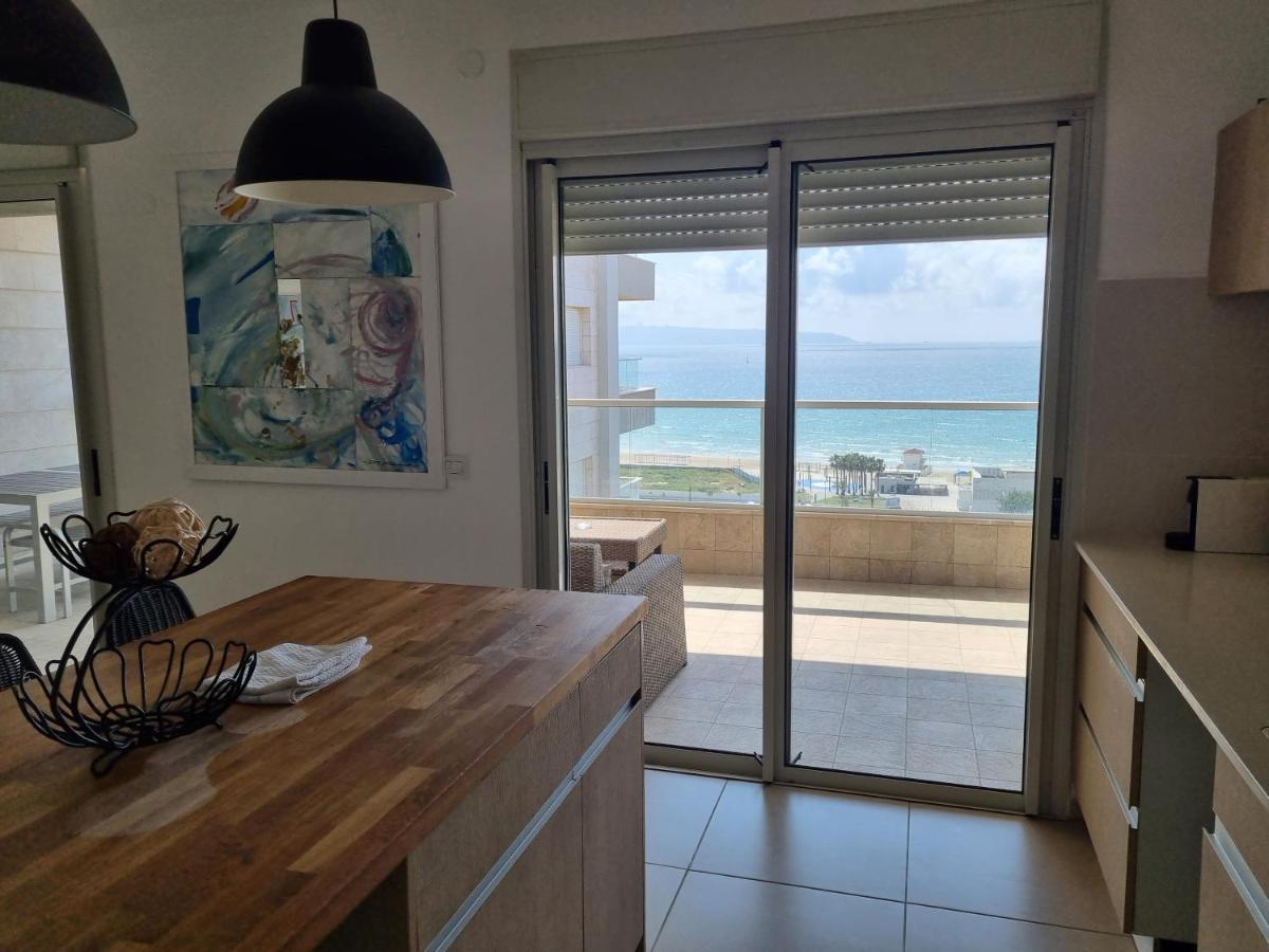 Beachfront Gallery Acre Esterno foto
