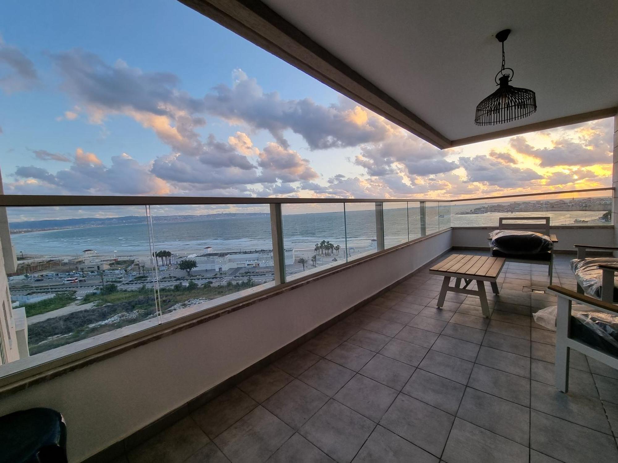 Beachfront Gallery Acre Esterno foto